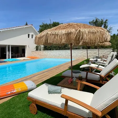 Hakuna Matata - 4 Etoiles Climatisee Avec Piscine Saint-Medard-en-Jalles